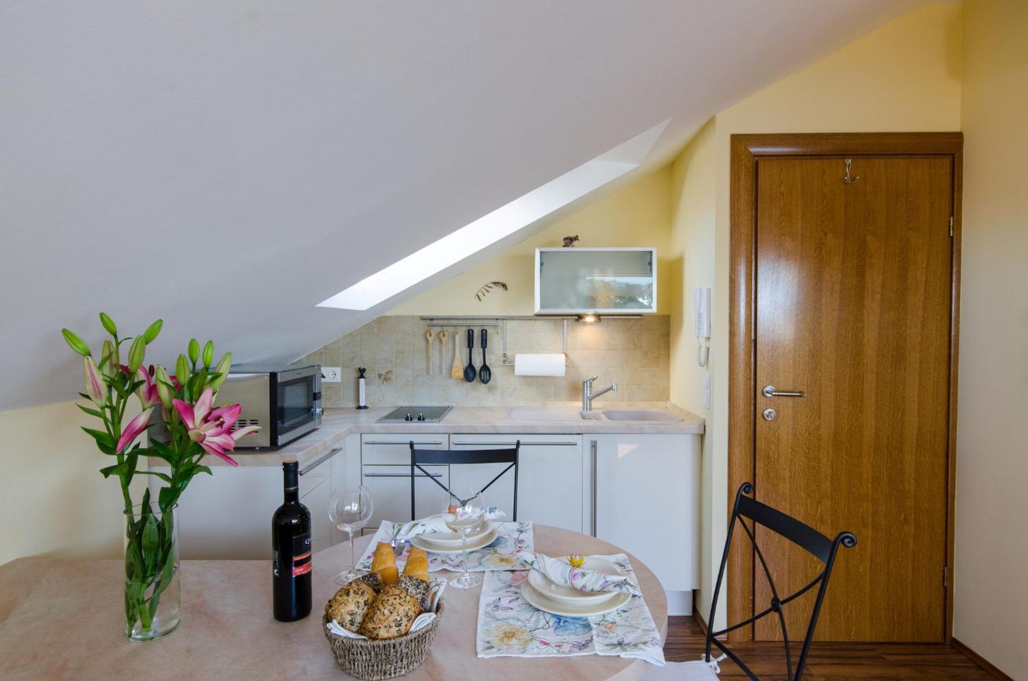 קריקווניצה Villa Maslina Apartments מראה חיצוני תמונה